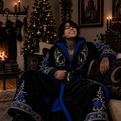 The Blackthorn heated Robe™